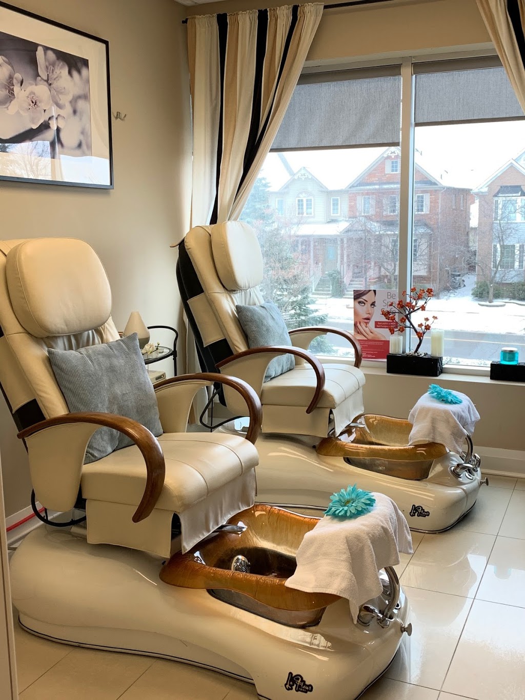 Skyview Spa | 372 Hollandview Trail #200, Aurora, ON L4G 0A5, Canada | Phone: (905) 727-6127