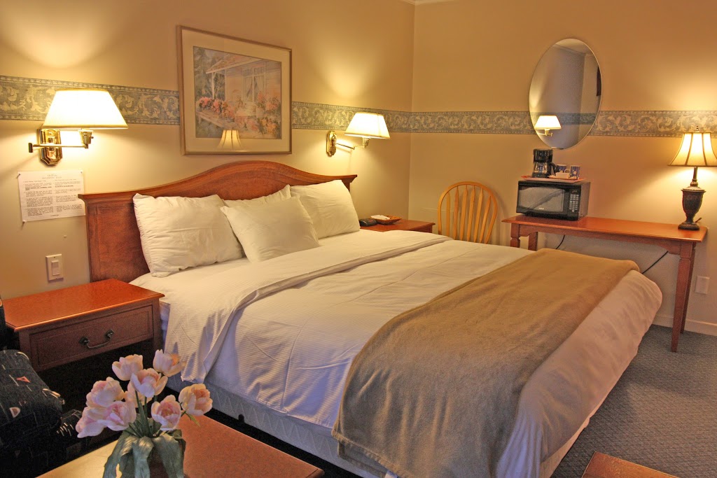 Motel Le Jolibourg | 60 Rue Principale, Saint-Sauveur, QC J0R 1R6, Canada | Phone: (450) 227-4651