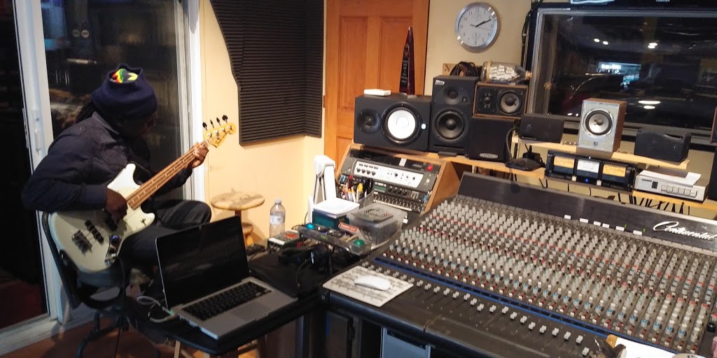 Groove Room Rehearsal Studios | 15 Towns Rd, Etobicoke, ON M8Z 1A2, Canada | Phone: (416) 259-3325
