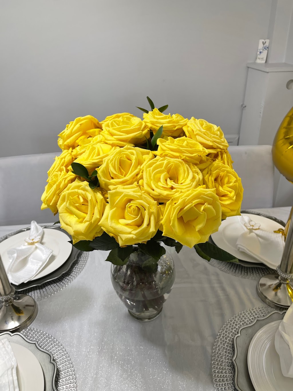 Fleuriste Carmine Inc | 6285 Rue Jarry E, Saint-Léonard, QC H1P 1W1, Canada | Phone: (514) 324-6222