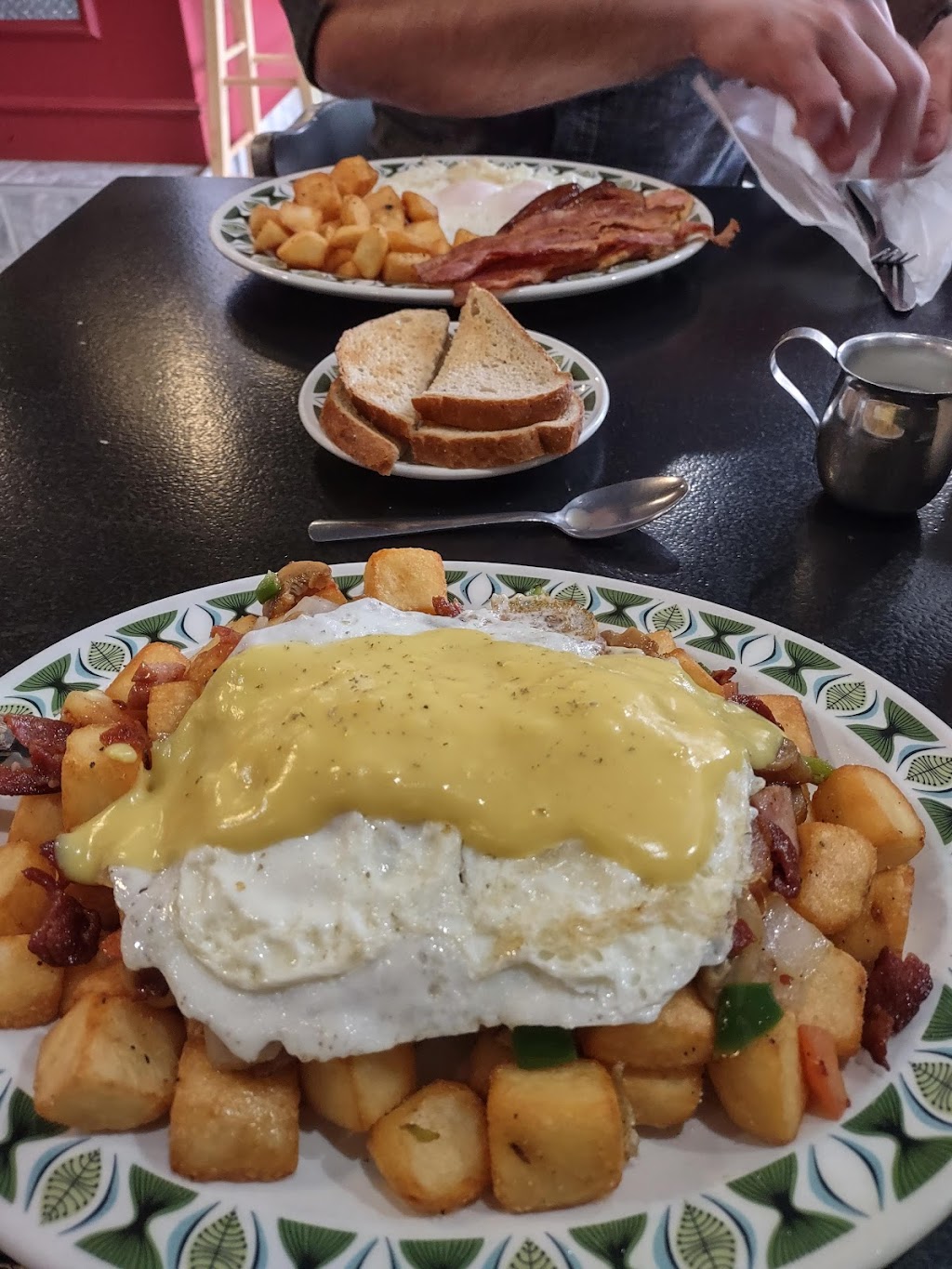 The BarnYard | 559 Dundas St, Woodstock, ON N4S 1C7, Canada | Phone: (519) 537-2711