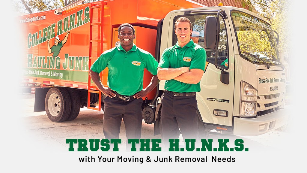 College Hunks Hauling Junk and Moving | 3190 Ridgeway Dr Unit 4, Mississauga, ON L5L 5S8, Canada | Phone: (647) 499-7169