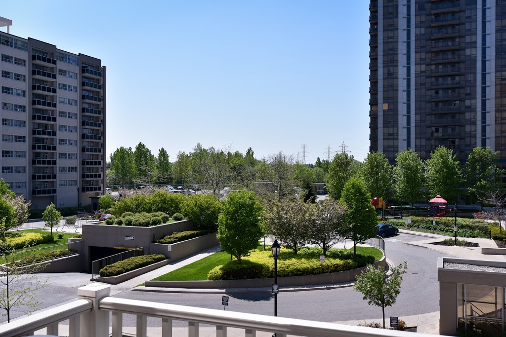Alejandro Baez, Remax Ultimate Realty | 1192 St Clair Ave W, Toronto, ON M6E 1B4, Canada | Phone: (416) 909-5748