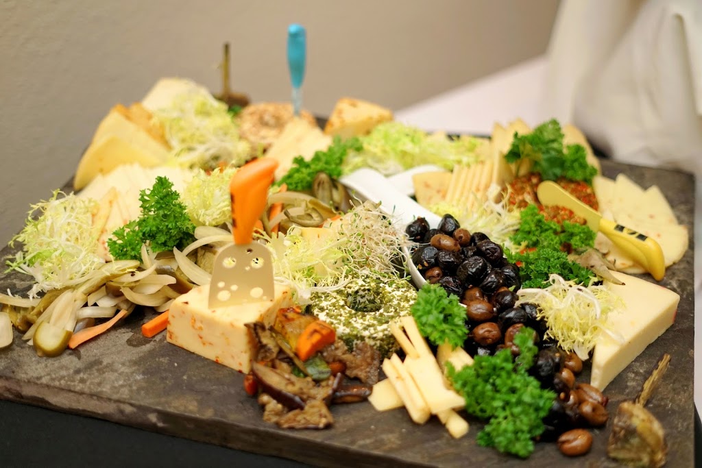 Risposta Bistro | 24 Crawford Crescent, Campbellville, ON L0P 1B0, Canada | Phone: (905) 854-1234