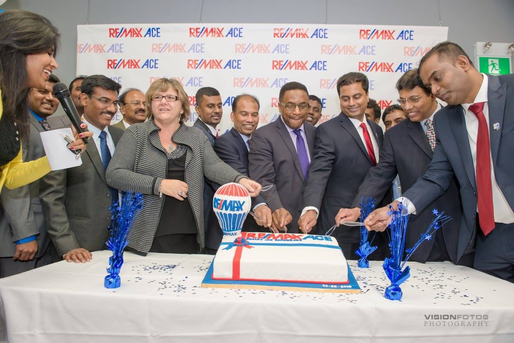 Suresh Paramalingam | 3-1286 Kennedy Rd, Scarborough, ON M1P 2L5, Canada | Phone: (416) 270-1111