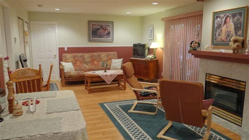 Green Gables Creekside Suite | 2242 Park Crescent, Coquitlam, BC V3J 6T2, Canada