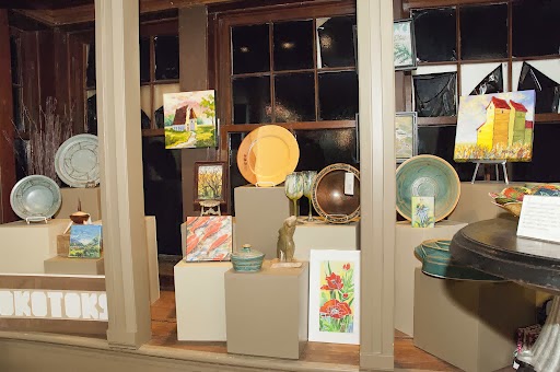 Okotoks Art Gallery | 53 N Railway St, Okotoks, AB T1S 1K1, Canada | Phone: (403) 938-3204