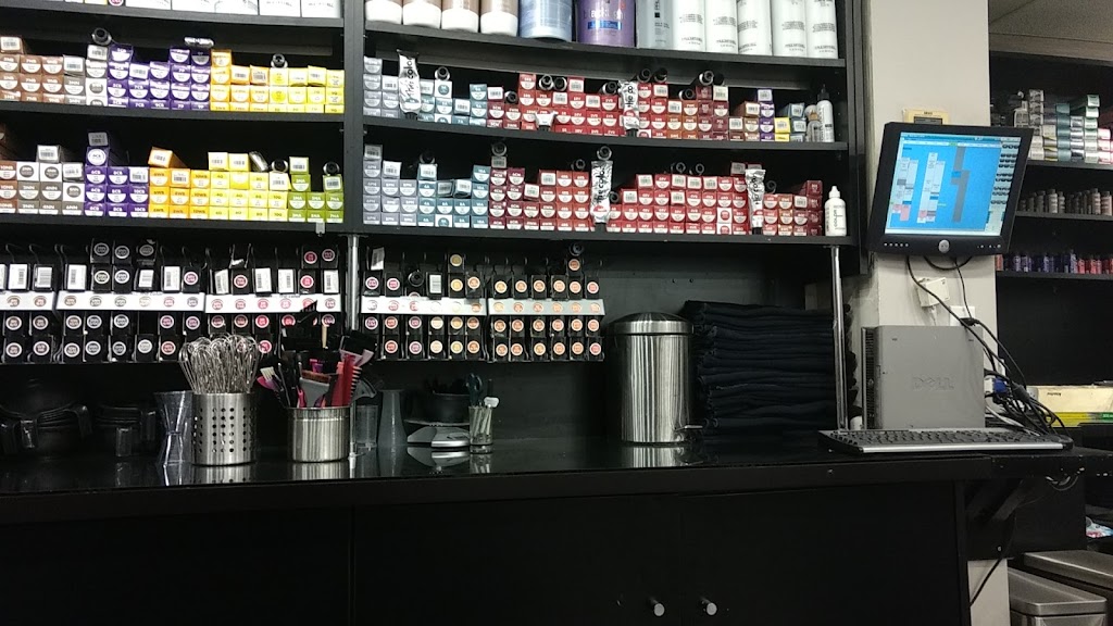 Paris Styling | 3092 Stonehaven Pl, Duncan, BC V9L 0A3, Canada | Phone: (250) 709-2004
