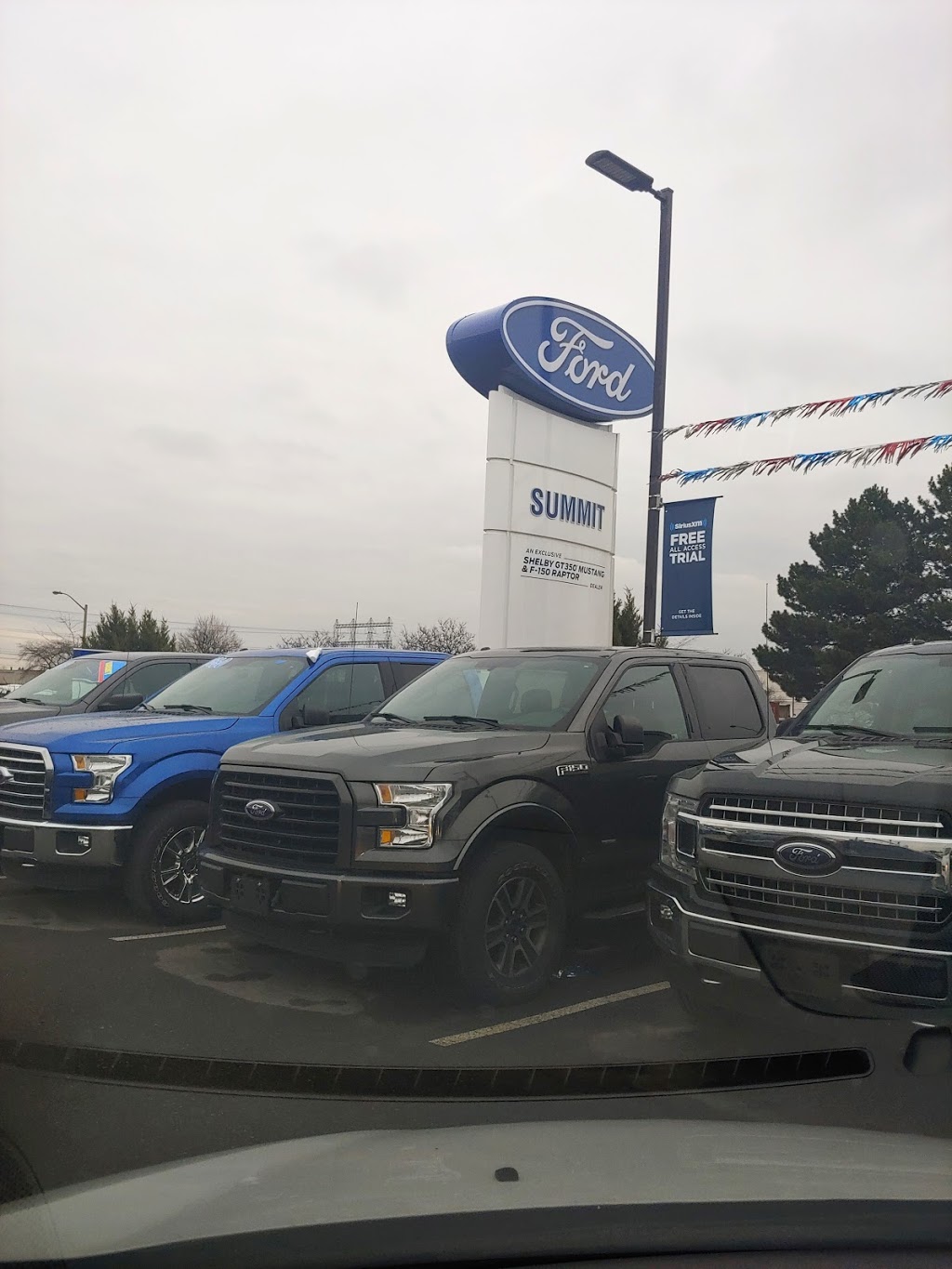 Summit Ford | 12 Carrier Dr, Etobicoke, ON M9V 2C1, Canada | Phone: (416) 741-6221