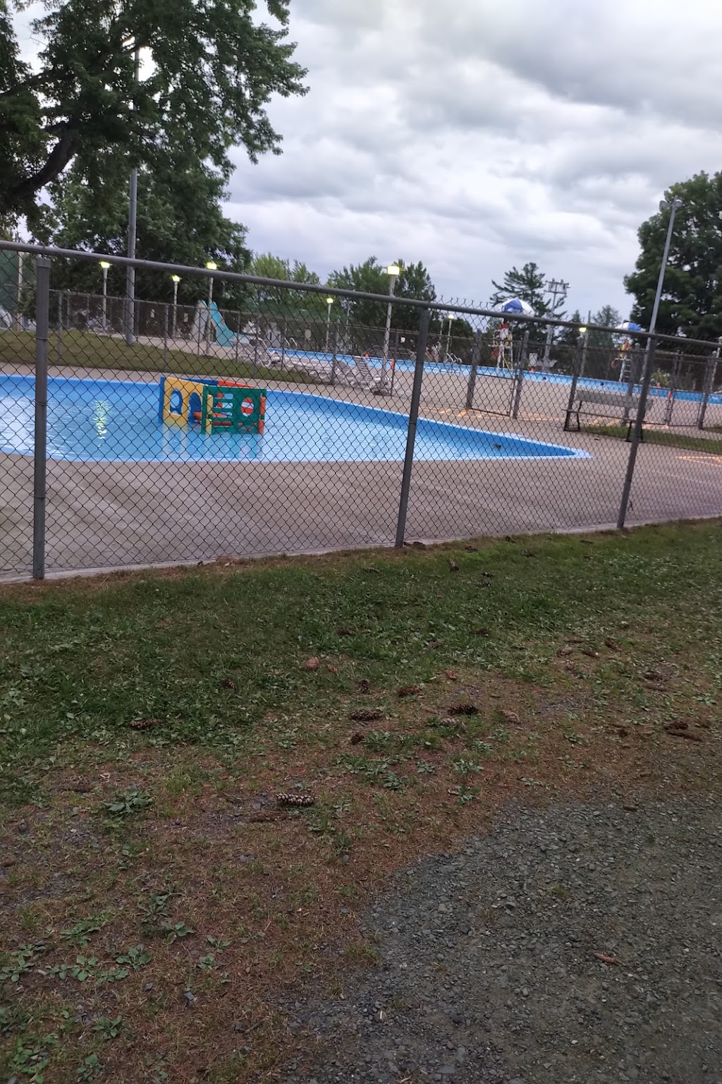 Des Forges Park | 30 Rue de lAcadémie, Victoriaville, QC G6P 3M2, Canada | Phone: (819) 758-1571