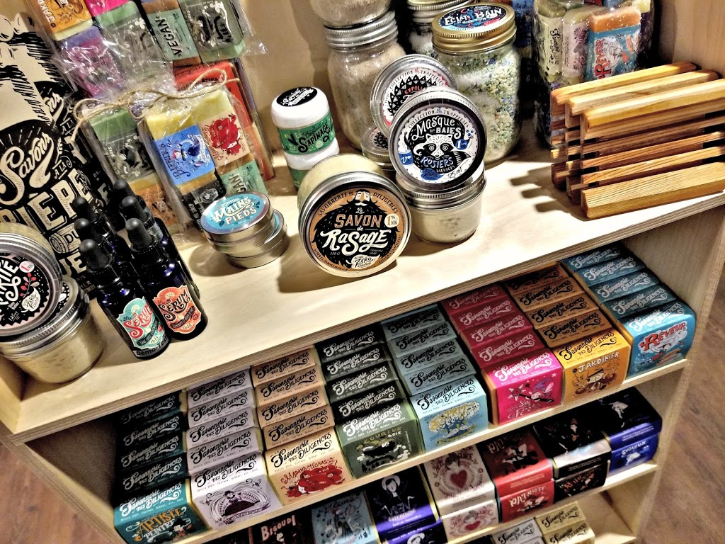 Terre à soi, magasin général écologique (Laurentides) | 3029 Boulevard du Curé Labelle, Prévost, QC J0R 1T0, Canada | Phone: (450) 335-3325