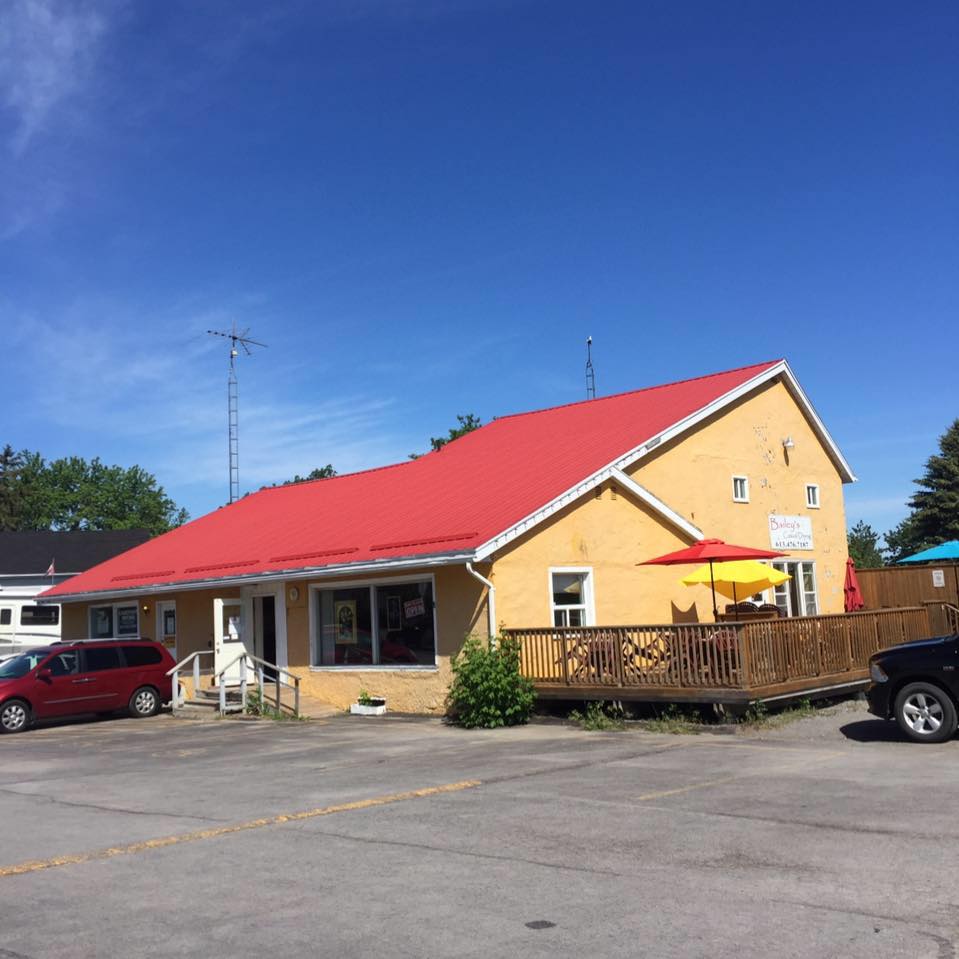 Baileys Casual Dining | 314 County Rd 10, Picton, ON K0K 2T0, Canada | Phone: (613) 476-7187