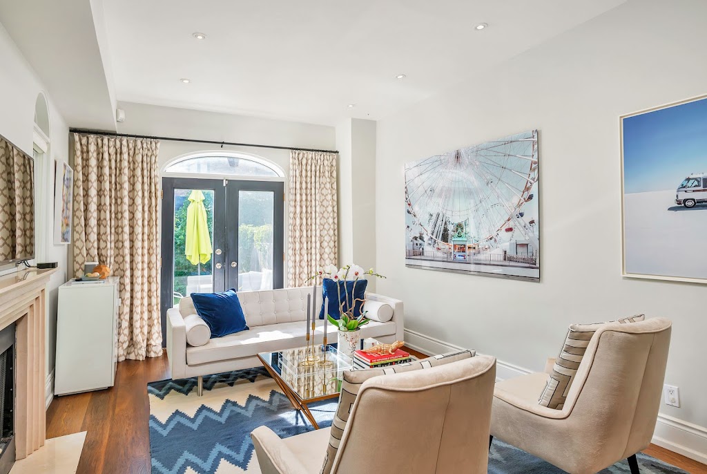 Hadden Homes | 261 Briar Hill Ave, Toronto, ON M4R 1J3, Canada | Phone: (647) 360-2579
