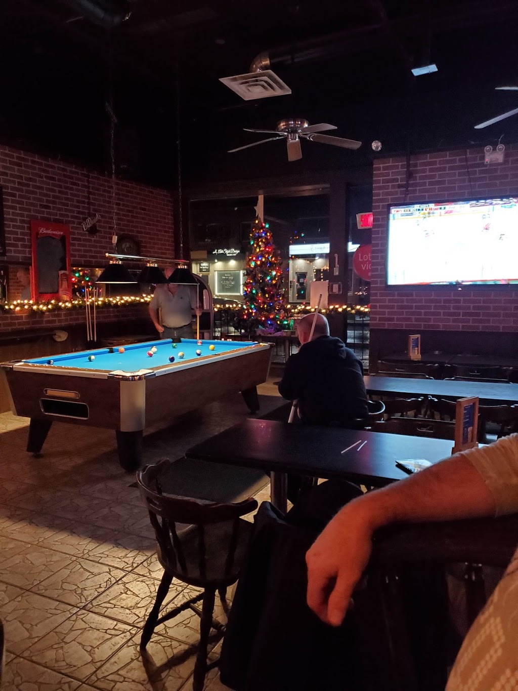Bar De Leau | 643 Bd Marie Victorin, Boucherville, QC J4B 1X7, Canada | Phone: (450) 655-4212