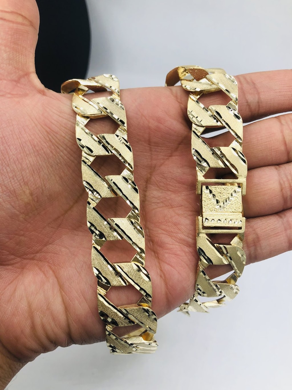 Gold Star Jewellers | 8330 82 Ave NW, Edmonton, AB T6C 4E3, Canada | Phone: (780) 760-2274
