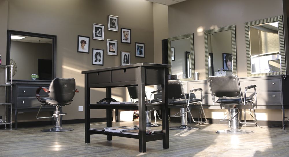 Tangled Hair Studio | 1305 Pickering Pkwy, Pickering, ON L1V 3P2, Canada | Phone: (905) 492-9333