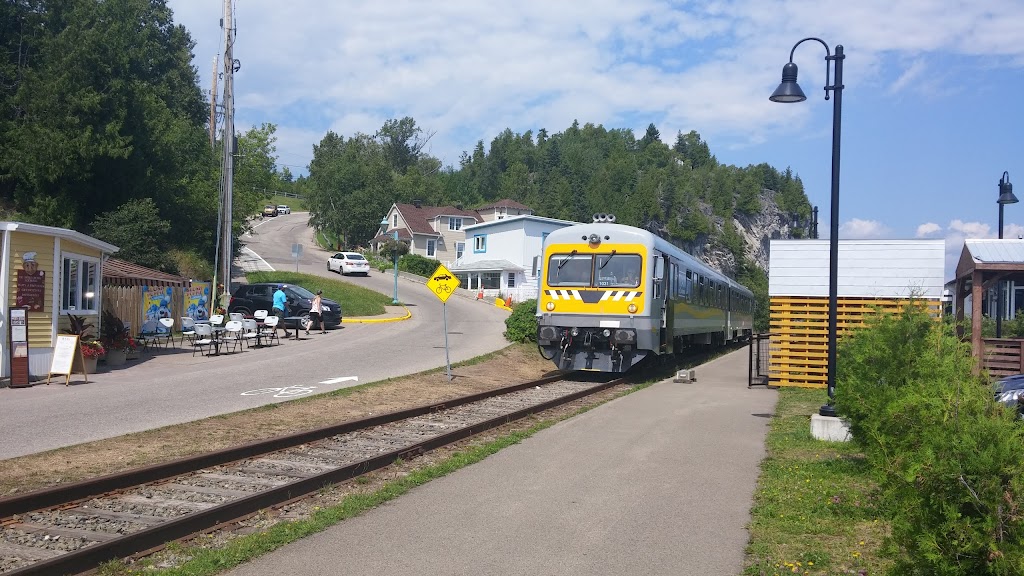 Restaurant Café De La Gare | 100 Chem. du Havre, La Malbaie, QC G5A 2Y9, Canada | Phone: (418) 665-4272
