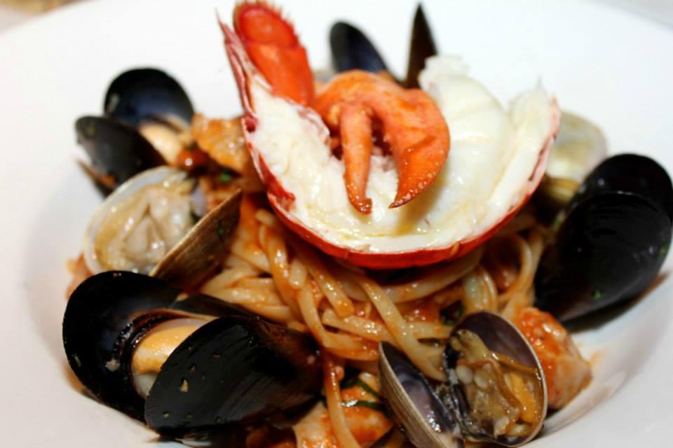 Frankies Italian Kitchen & Bar Winnipeg | 505 Sterling Lyon Pkwy, Winnipeg, MB R3P 2S8, Canada | Phone: (204) 410-4980
