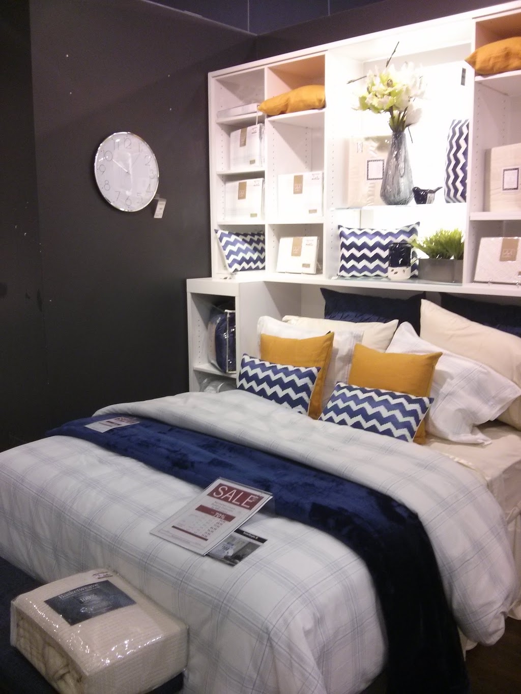Linen Chest | 5800 McLaughlin Rd Unit C, Mississauga, ON L5R 4B7, Canada | Phone: (905) 502-5399