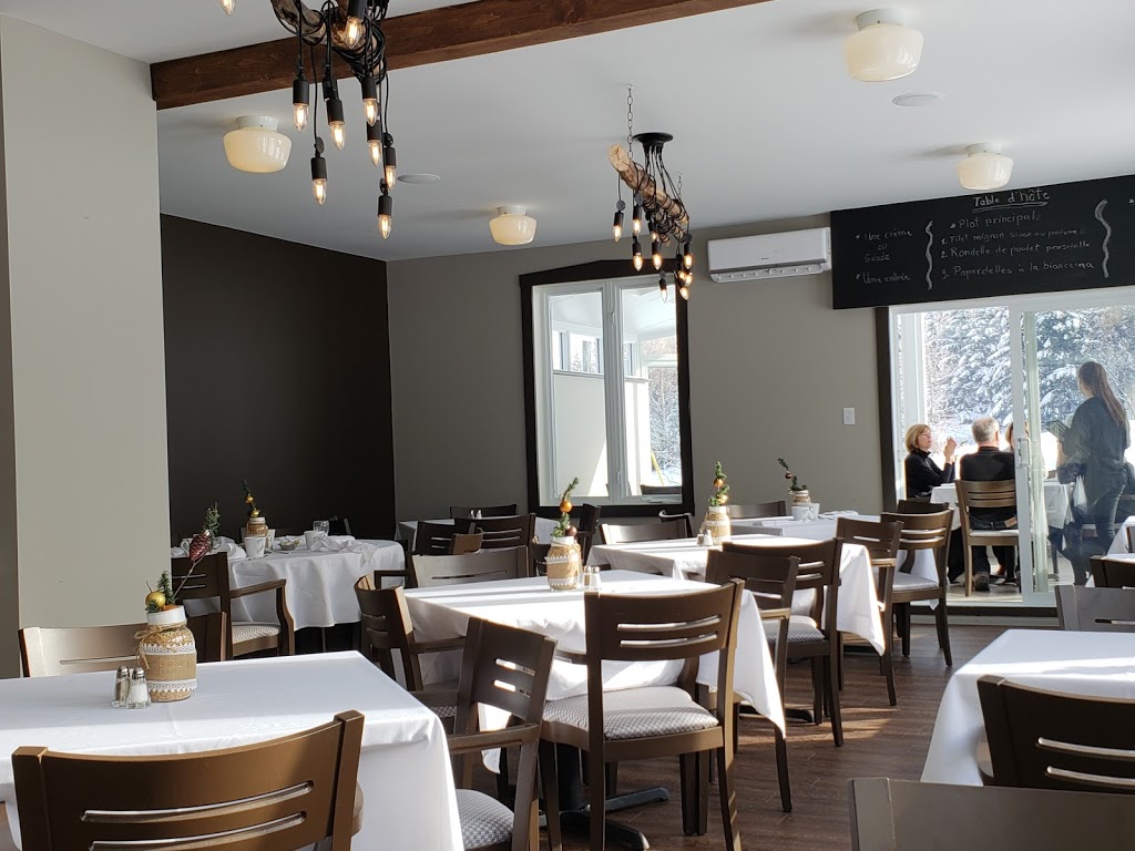 Le Sainte-Hélène, auberge & spa nordique | 442 rue de lÉglise, Sainte-Hélène-de-Chester, QC G0P 1H0, Canada | Phone: (819) 202-0202