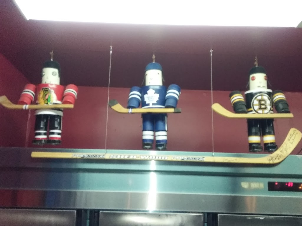 Kana Taverne Ltee | 1737 Rue Poirier, Saint-Laurent, QC H4L 1J4, Canada | Phone: (514) 744-0791