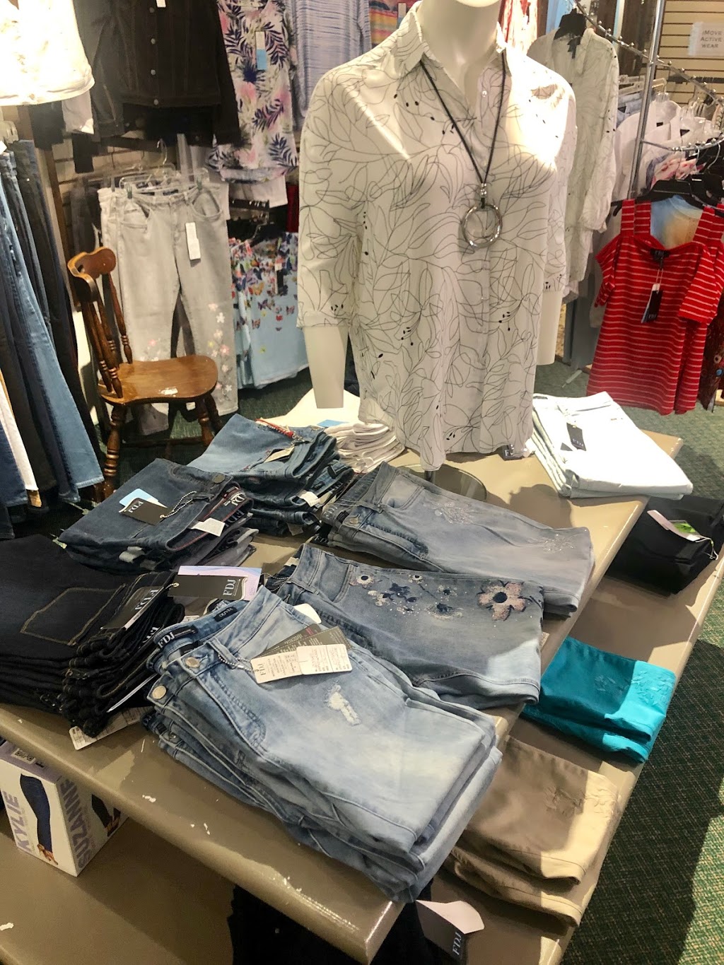 Cynthia & Co | 162 Main St S, Mount Forest, ON N0G 2L0, Canada | Phone: (519) 323-4789