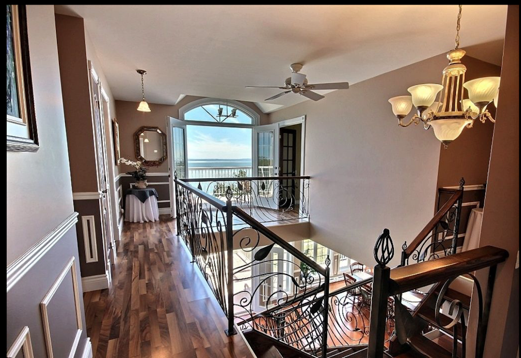 La Villa T | 944 Bd Malcolm-Fraser, La Malbaie, QC G5A 2M8, Canada | Phone: (418) 928-7931