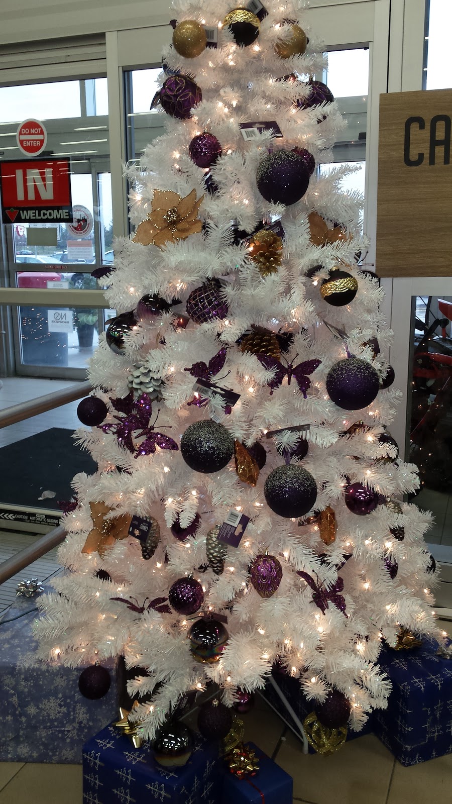 Canadian Tire | 8081 Dufferin St, Thornhill, ON L4J 8R9, Canada | Phone: (905) 889-7455