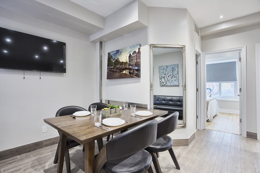 Toronto Rooms and Suites | 357 Spadina Ave, Toronto, ON M5T 2G3, Canada | Phone: (416) 571-5872