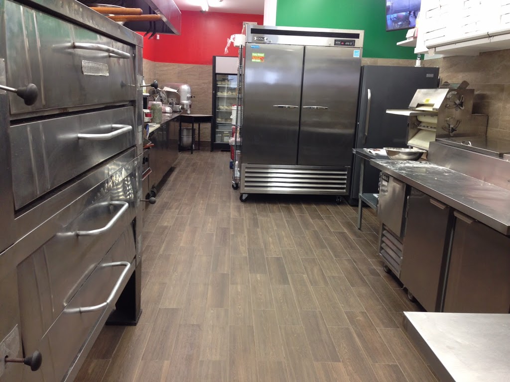Crazy Weasel Restaurant | 2751 Nova Scotia Trunk 7, Lake Echo, NS B3E 1A3, Canada | Phone: (902) 829-2222