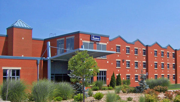 Residence & Conference Centre - Welland | 110 Niagara College Boulevard, Welland, ON L3C 7L4, Canada | Phone: (905) 732-9700