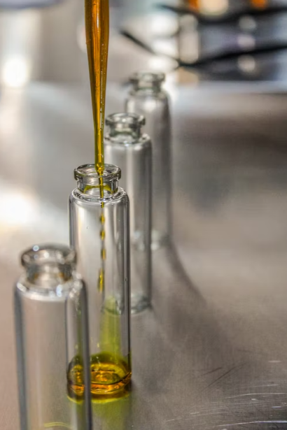 Grass Hut Cannabis Co. | 1023 King St W, Hamilton, ON L8S 1L3, Canada | Phone: (905) 528-8955