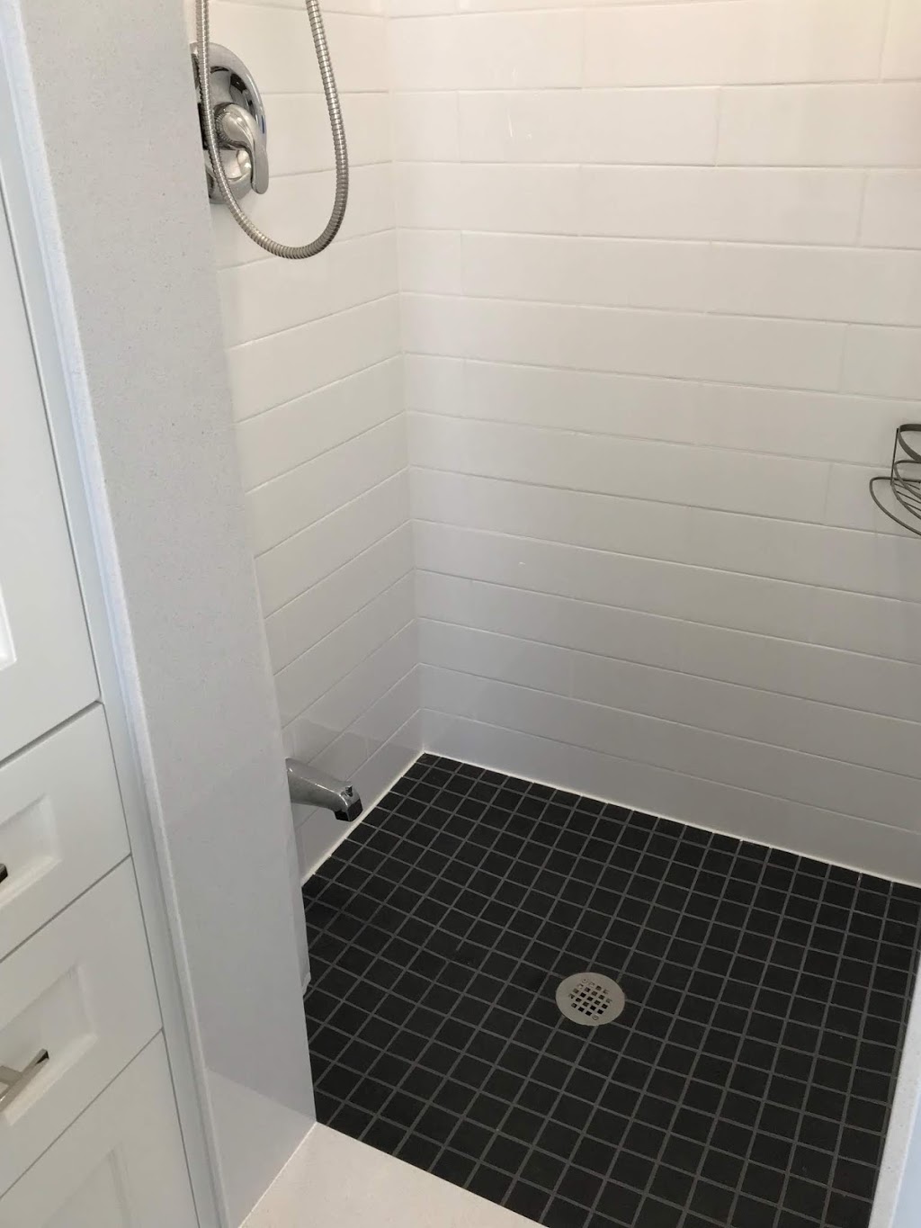 Italtile | 3300 Ridgeway Dr, Mississauga, ON L5L 5Z9, Canada | Phone: (905) 828-4673
