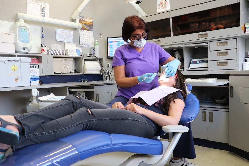 Toronto Dentist Office | 5460 Yonge St Suite 201, North York, ON M2N 6K7, Canada | Phone: (416) 733-7855