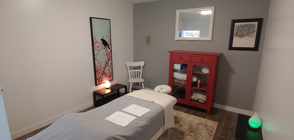 Solid Roots Massage & Manual Osteopathic Clinic | 141 Commercial Dr #3, Calgary, AB T3Z 2A7, Canada | Phone: (403) 903-6336