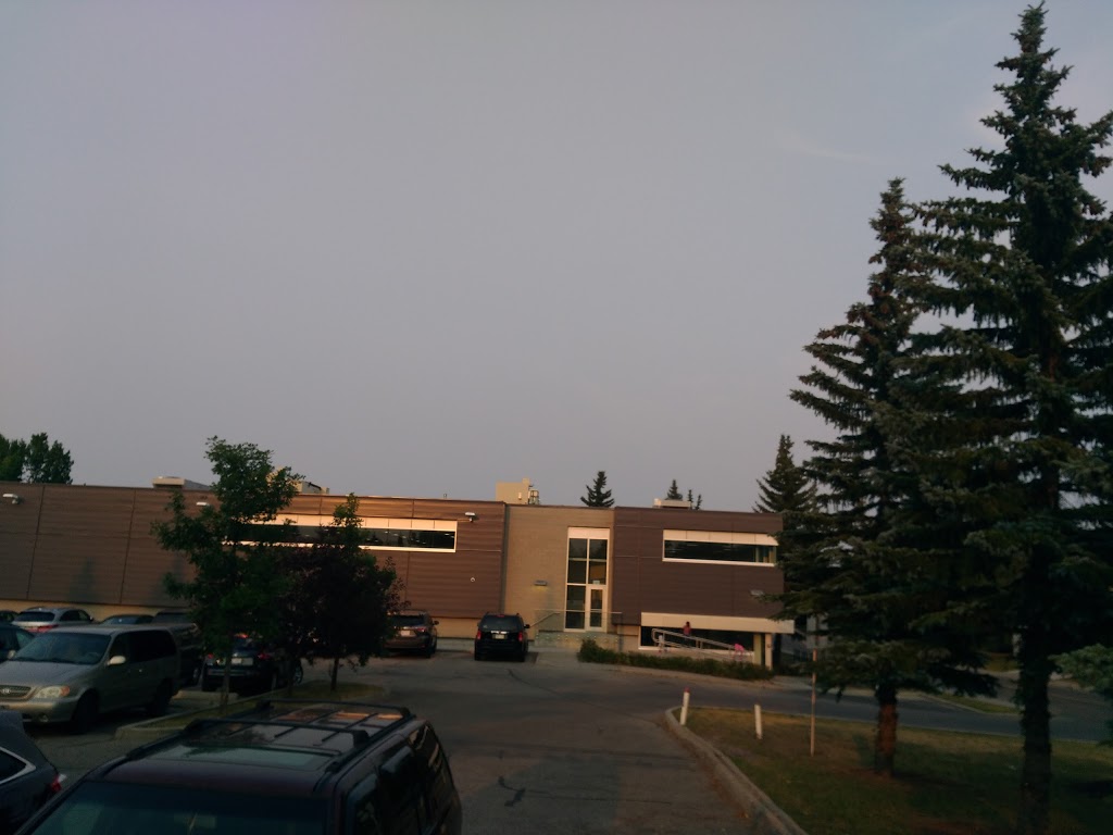Canyon Meadows Aquatic & Fitness Centre | 89 Canova Rd SW, Calgary, AB T2W 6G3, Canada | Phone: (403) 268-2489