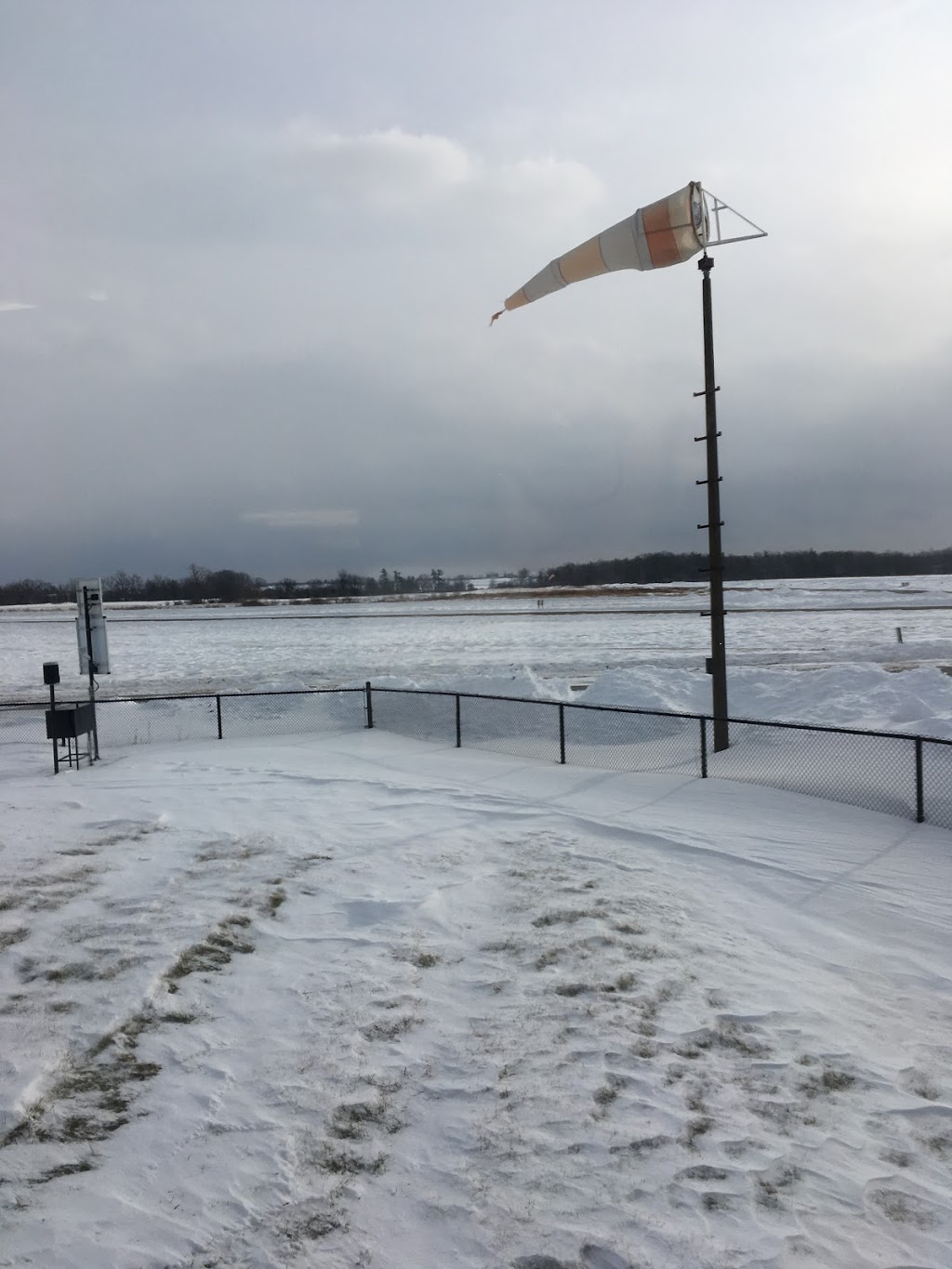 Burlington Executive Airpark Airport | Burlington, ON L7M 0P3, Canada | Phone: (905) 331-0075