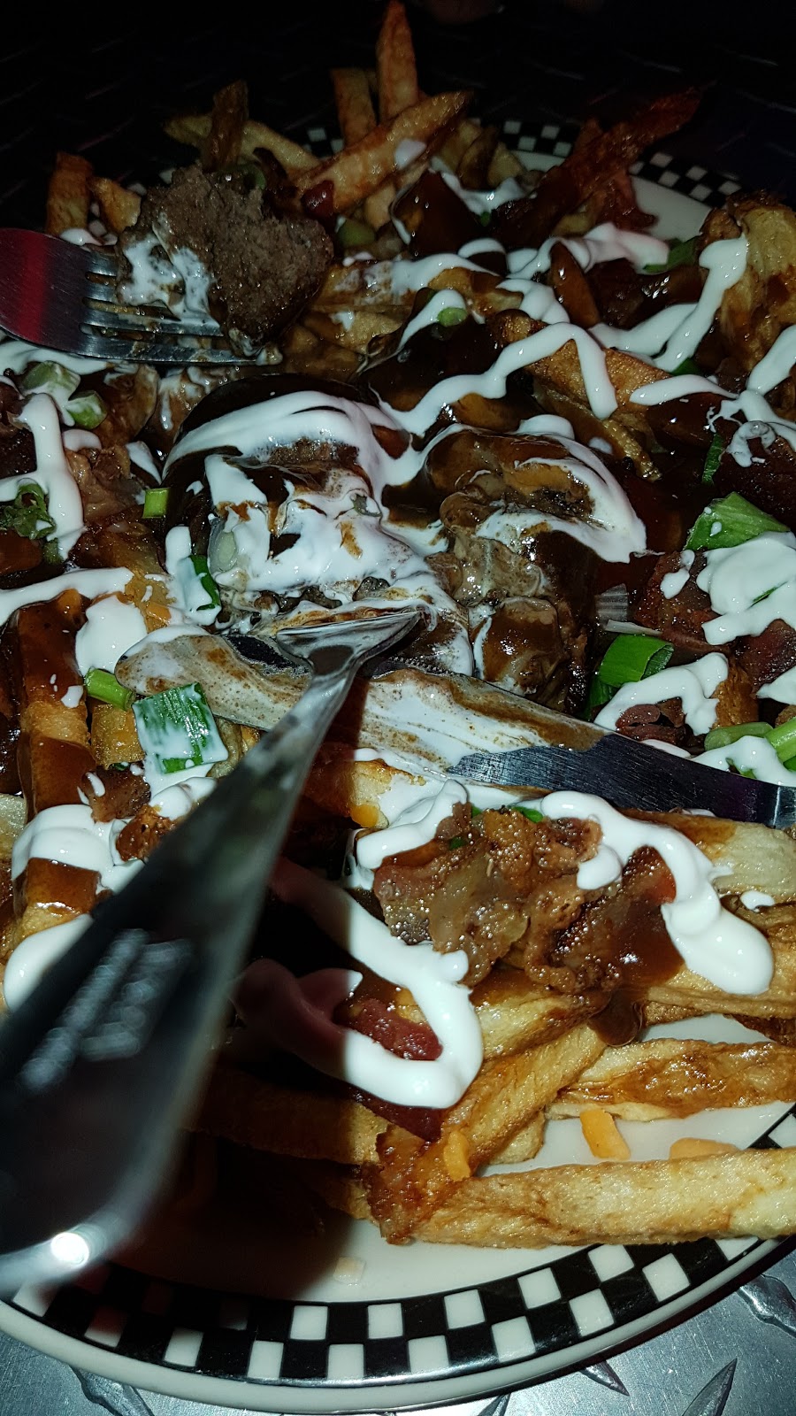 Checkered Flag Bar & Grill | 3761 Upper James St, Mount Hope, ON L0R 1W0, Canada | Phone: (905) 679-2419