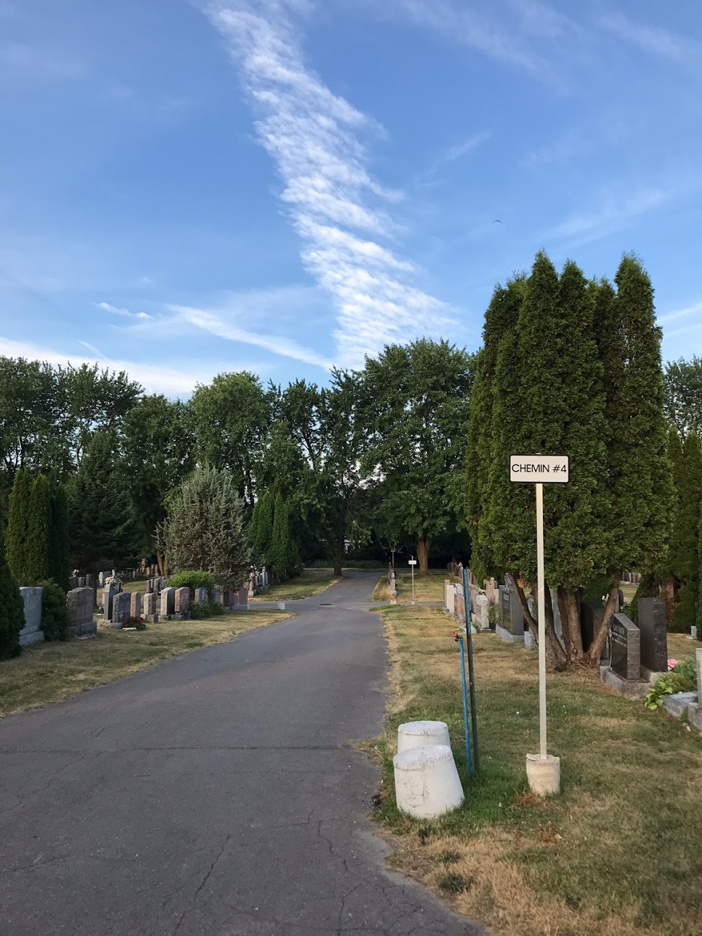 Cimetière St-Vincent-De-Paul | 3503 Boulevard Lévesque E, Laval, QC H7E 2P8, Canada | Phone: (450) 661-5299