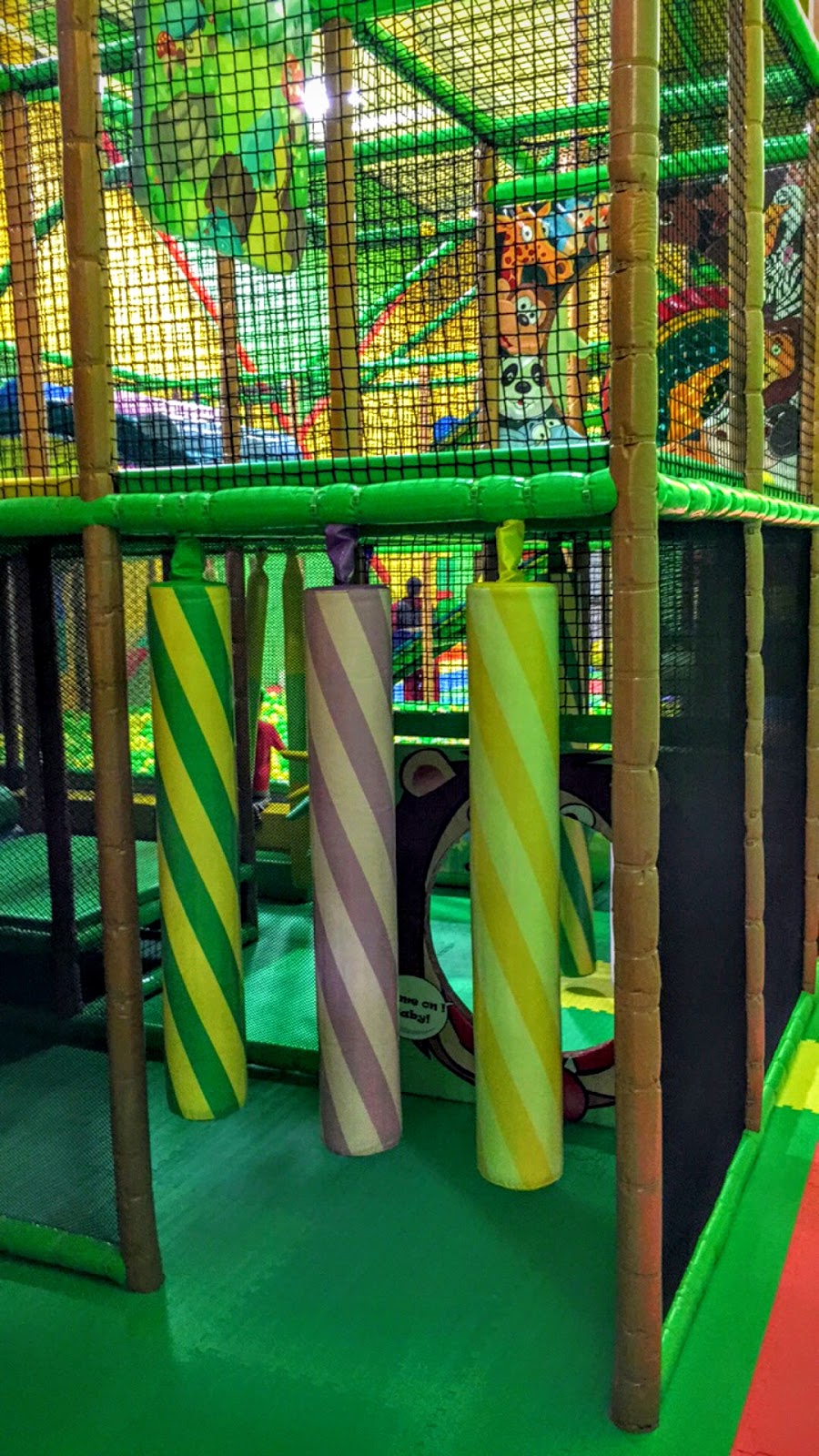 Jungle Land | 1033 Edgeley Blvd, Concord, ON L4K 0B9, Canada | Phone: (905) 760-5565