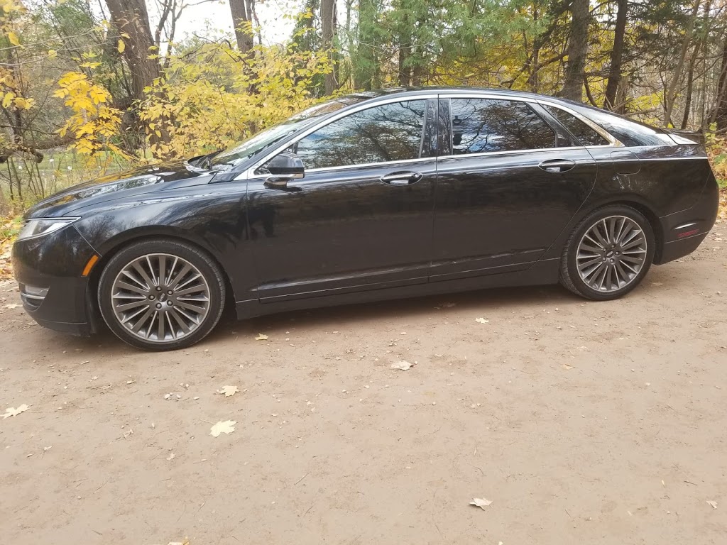 Mississauga Airport Limo Service | 995 Francine Cres, Mississauga, ON L5V 0E2, Canada | Phone: (416) 779-9978