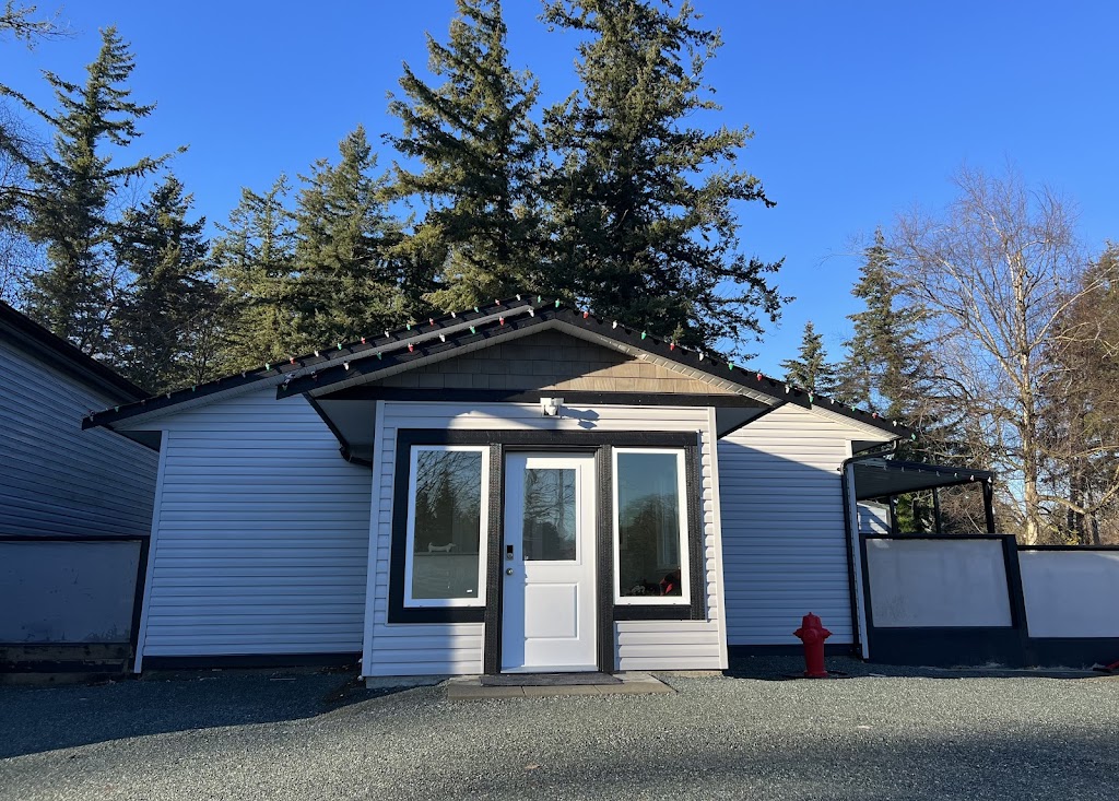 Juanitas Doggy Den | 646 261 St, Aldergrove, BC V4W 2L1, Canada | Phone: (604) 381-1057