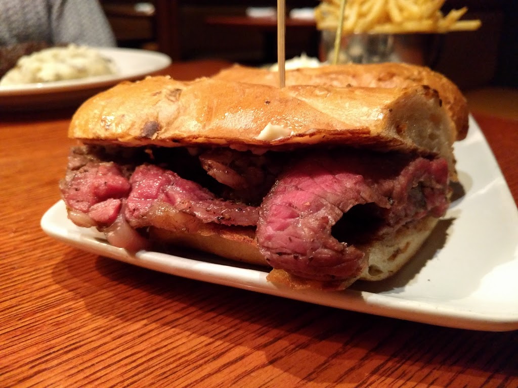 Canyon Creek Chophouse | 299 Rathburn Rd W, Mississauga, ON L5B 4C1, Canada | Phone: (905) 279-3342