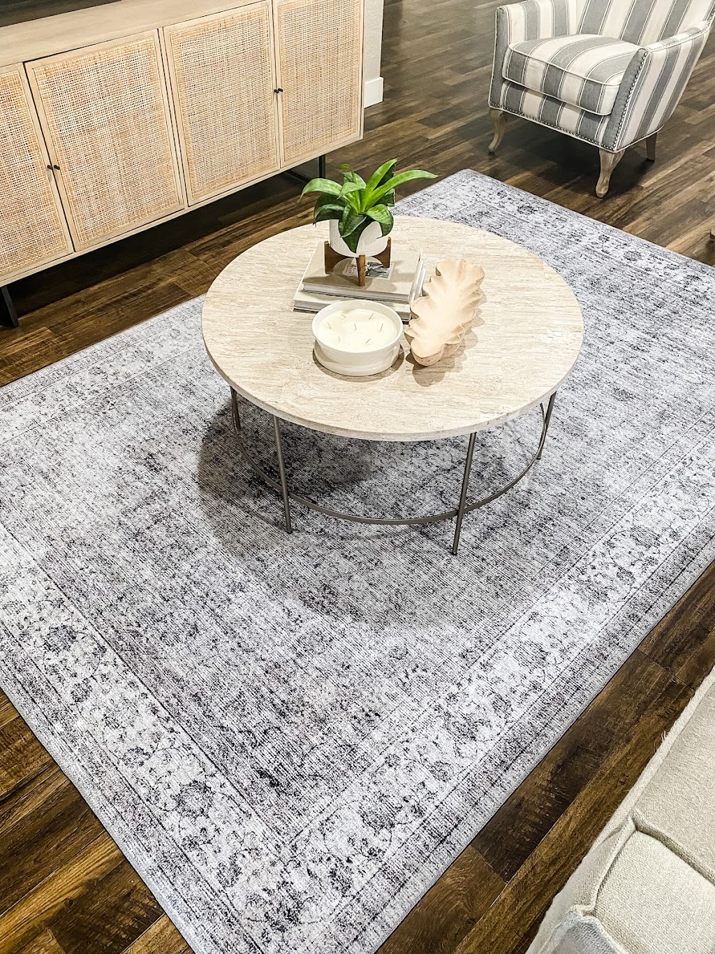 artiplanto decorations | 1670 QC-117, Val-David, QC J0T 2N0, Canada | Phone: (855) 722-1818