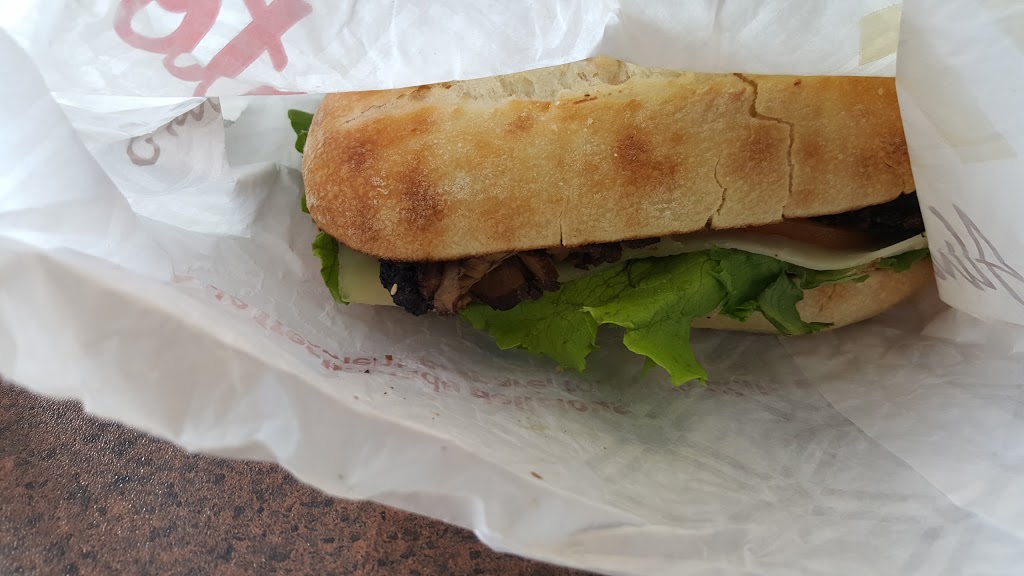 Tim Hortons | 280 Elm St, St Thomas, ON N5R 1J5, Canada | Phone: (519) 631-2777