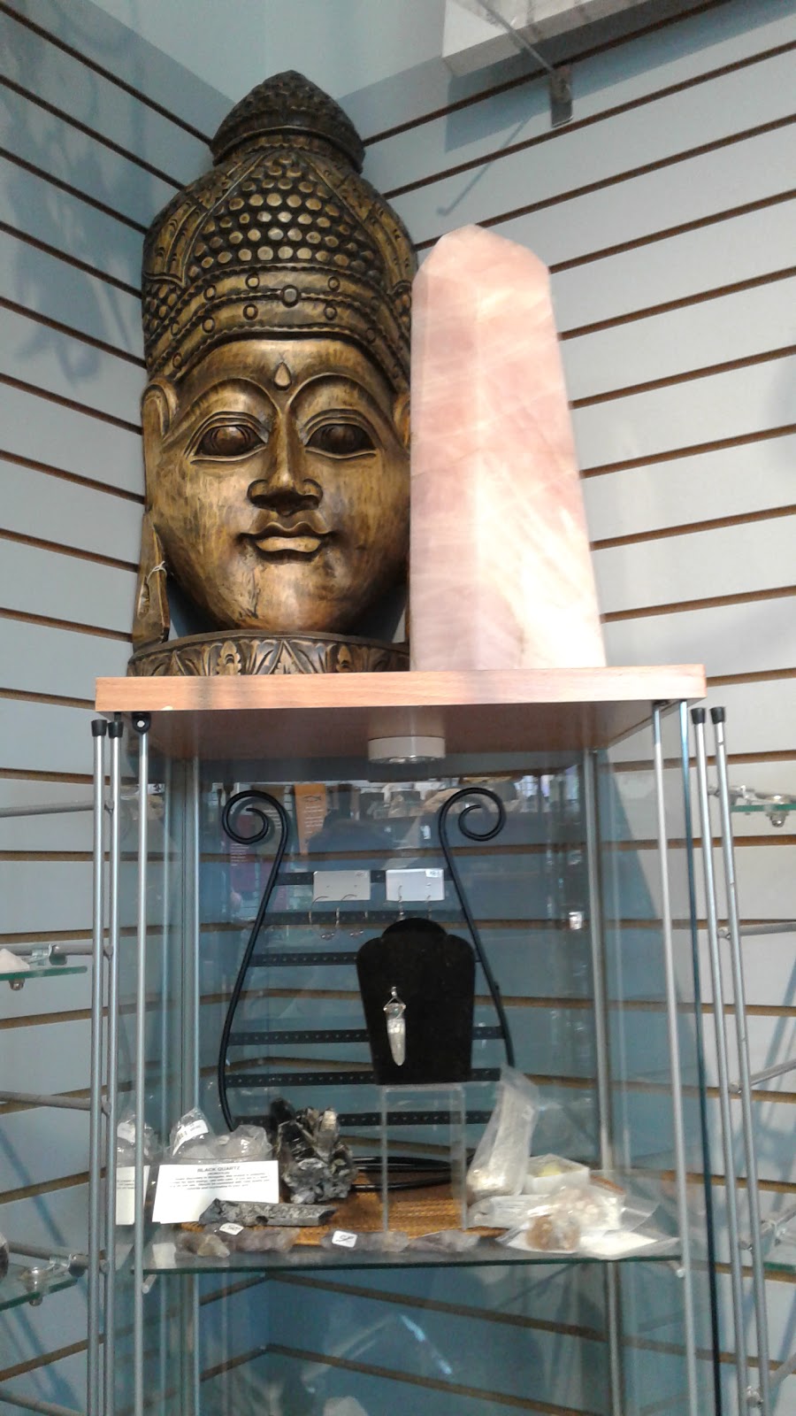 Very Shari | 714 Front Rd, Kingston, ON K7M 4L5, Canada | Phone: (613) 531-7818
