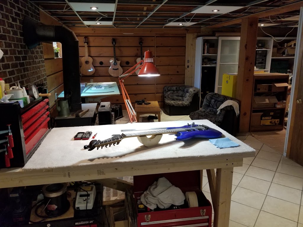 Guitares Lambert | 1745 Chemin de la Belle Rivière, Sainte-Julie, QC J3E 1Y2, Canada | Phone: (514) 515-9147