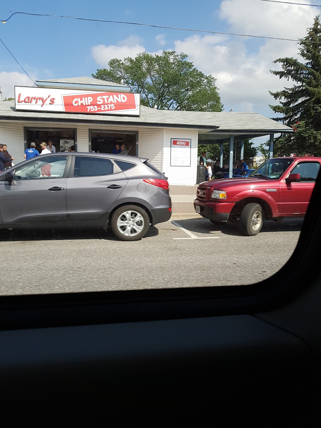 Larrys Chip Stand | 230 Main St, Sturgeon Falls, ON P2B 1P4, Canada | Phone: (705) 753-2375