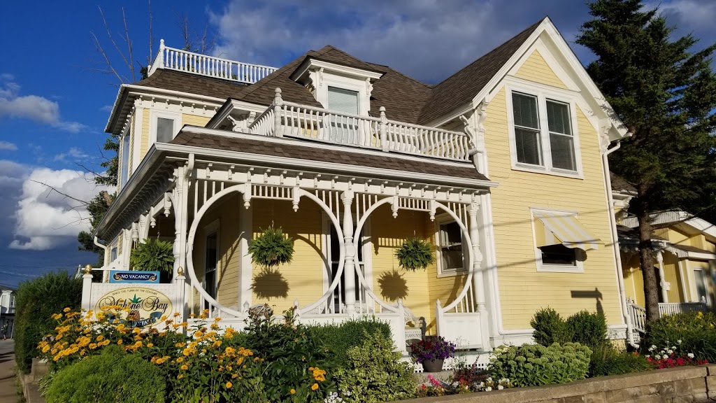 Mahone Bay Bed & Breakfast | 558 Main St, Mahone Bay, NS B0J 2E0, Canada | Phone: (902) 624-6388