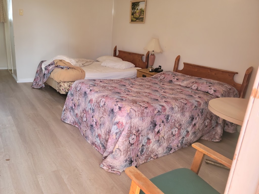 Top Notch Motel & Restaurant | 10171 ON-6, Wiarton, ON N0H 2T0, Canada | Phone: (519) 534-1310